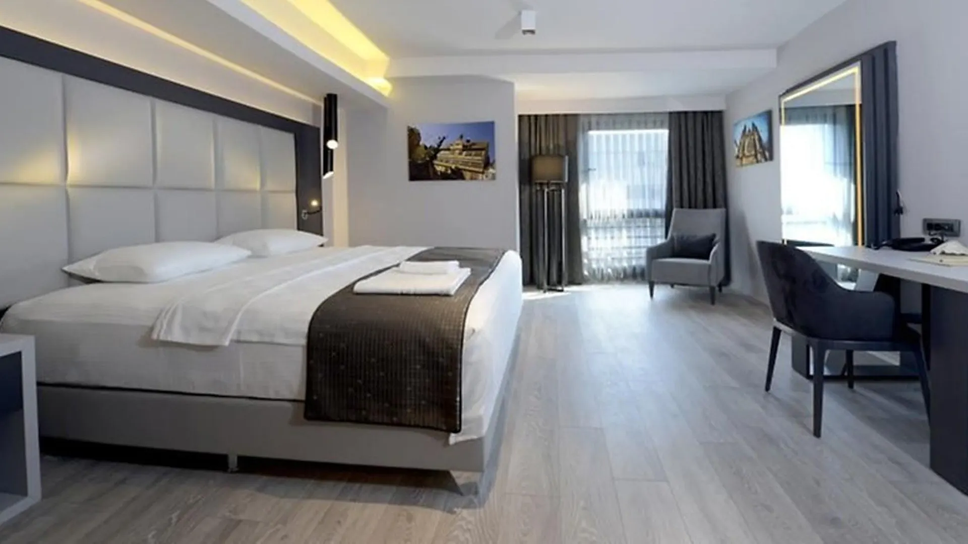 Smart Hotel Esmirna