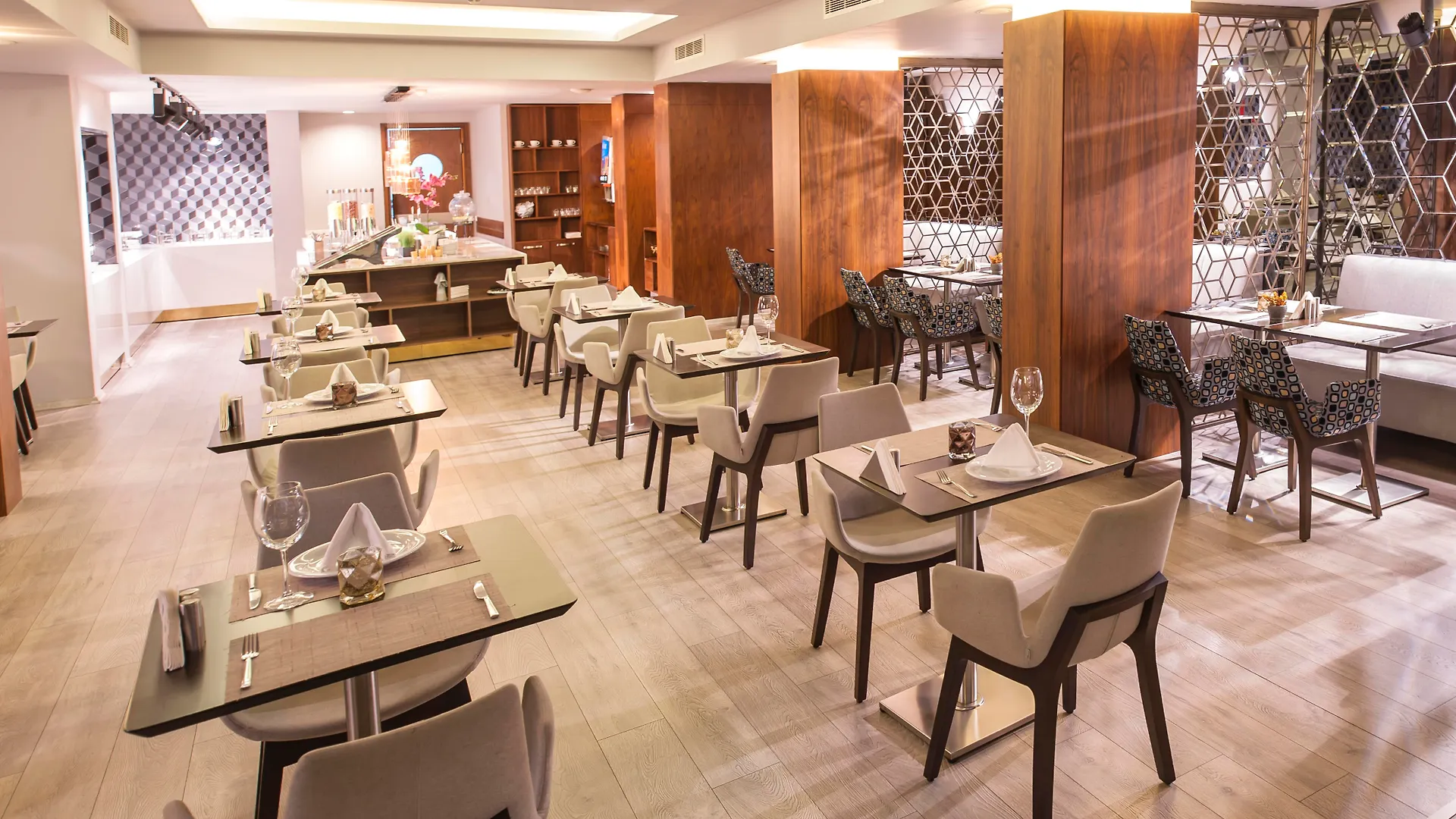 Smart Hotel Esmirna