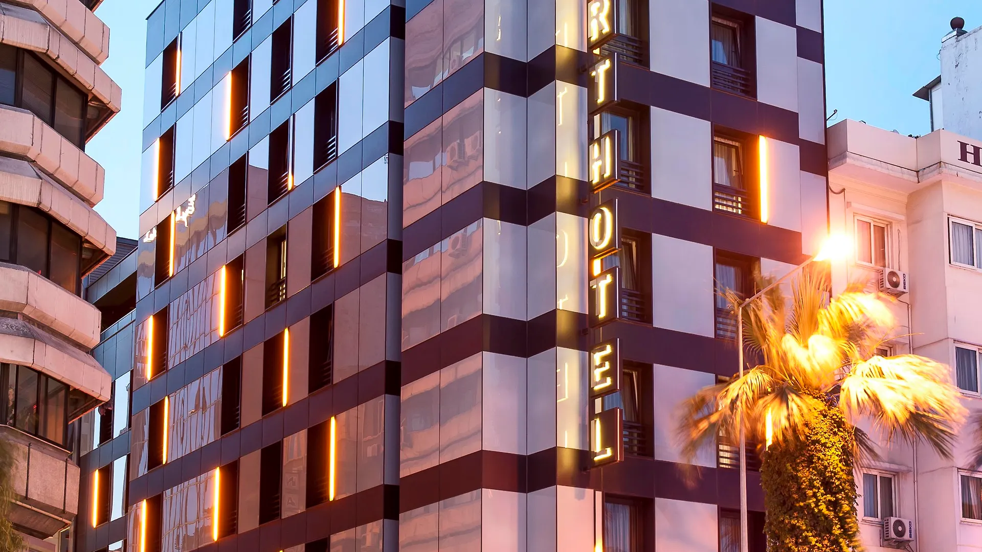 Smart Hotel Esmirna 4*,